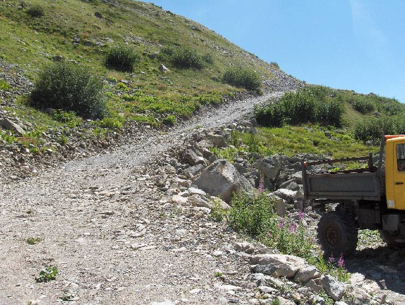 3  Une nouvelle piste qui ne mene nulle part ouverte en 2006.JPG